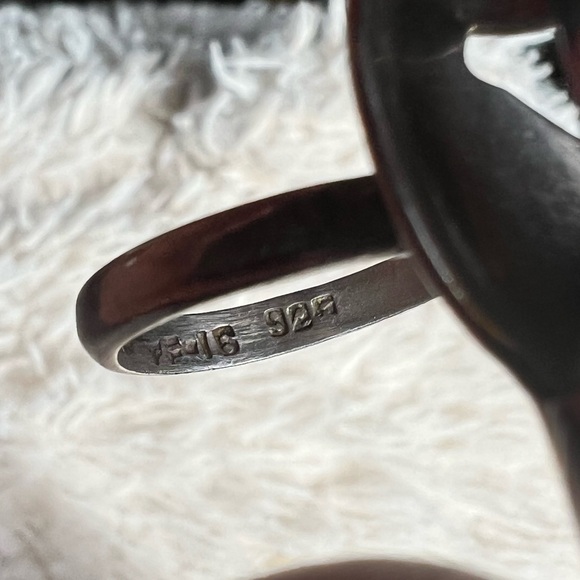 Unique Sterling Silver & Faux Opal Ring - Picture 6 of 16